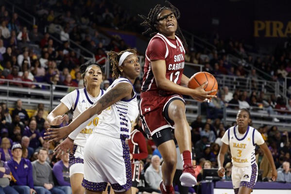 South Carolina still No. 1 in AP women s basketball poll Syracuse